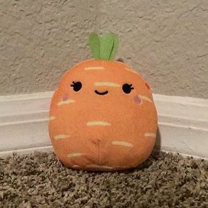 Carrot Squishmallow (5 inch)